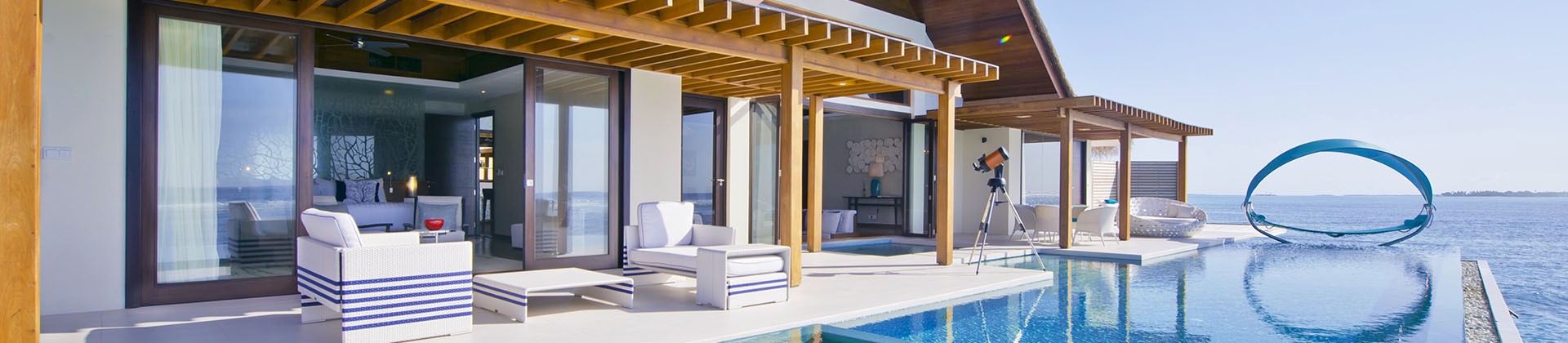 室內(nèi)游泳池