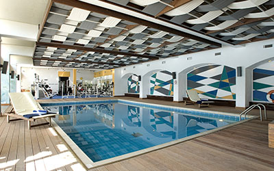 游泳季節與泳池水溫