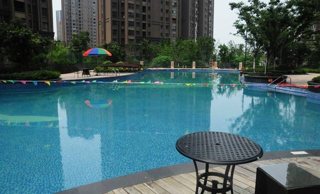 三層樓房能不能共用一個熱水器？